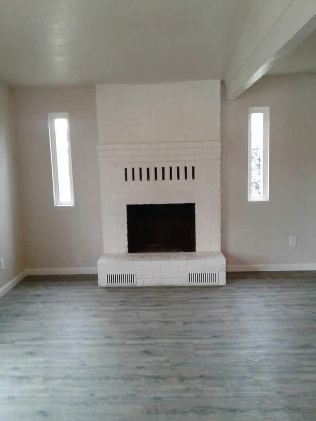 Building Photo - STOP BY, PEEK THROUGH THE WINDOWS AND EXPLORE THE AREA!