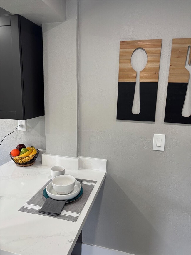 Building Photo - 13025 NW 2nd Ave