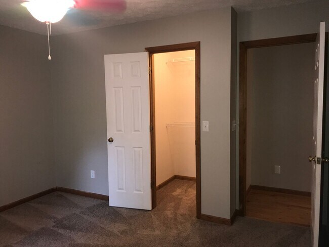 Building Photo - Stunning 3 Bedroom Home with Bonus Room