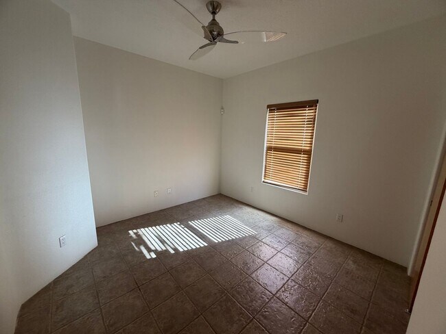 Building Photo - Beautiful 3-Bedroom in NW Albuquerque