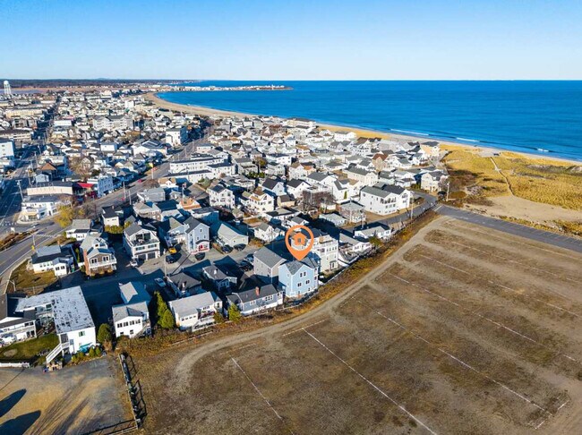 Building Photo - 12 Epping Ave