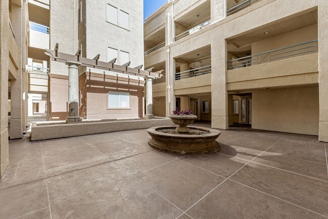 Building Photo - Meridian Guard Gated 2 Bedroom Condo over looking pool!