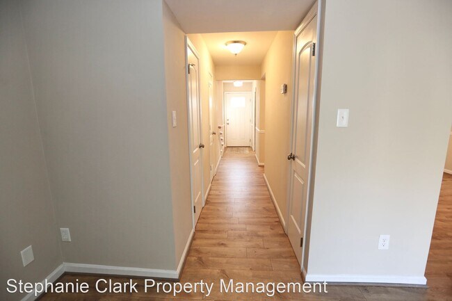 Building Photo - 3 br, 2.5 bath House - 2216 Sedgewick Drive