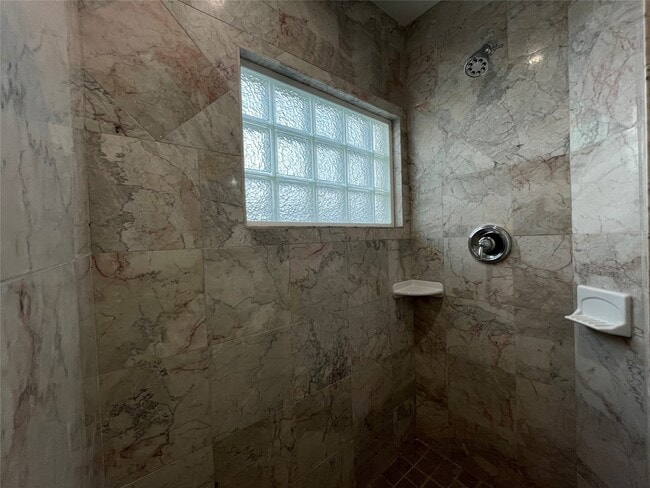 Building Photo - 5911 Winsome Ln