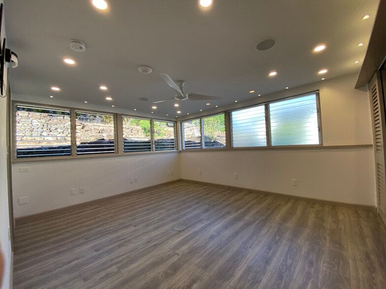 Master bedroom - 3716 Claudine St