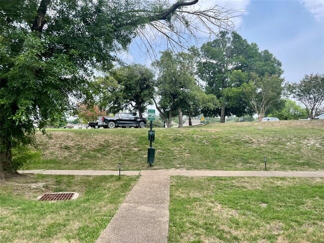 Building Photo - 1721 Timber Ridge Dr