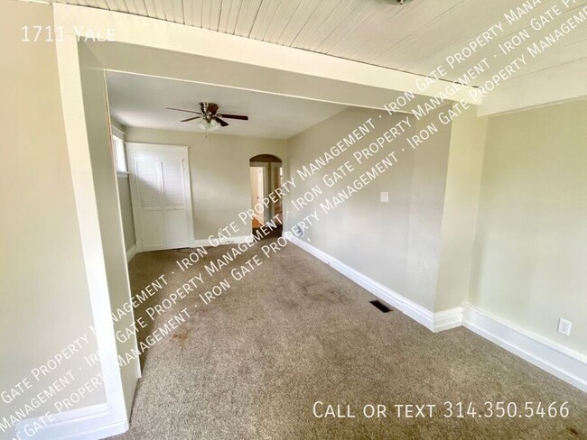 Building Photo - 1711 Yale-