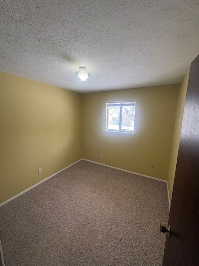 Building Photo - 3406 N Missouri Ave