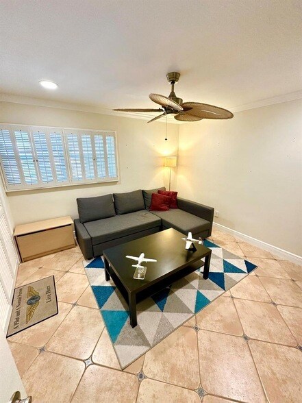 Building Photo - 2501 S Ocean Blvd