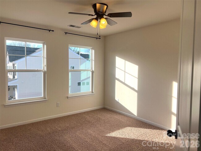 Building Photo - 13259 Savannah Point Dr