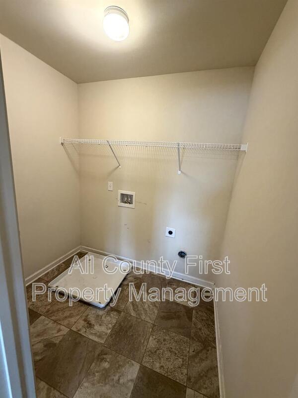 Building Photo - 3263 Highgrove Ln