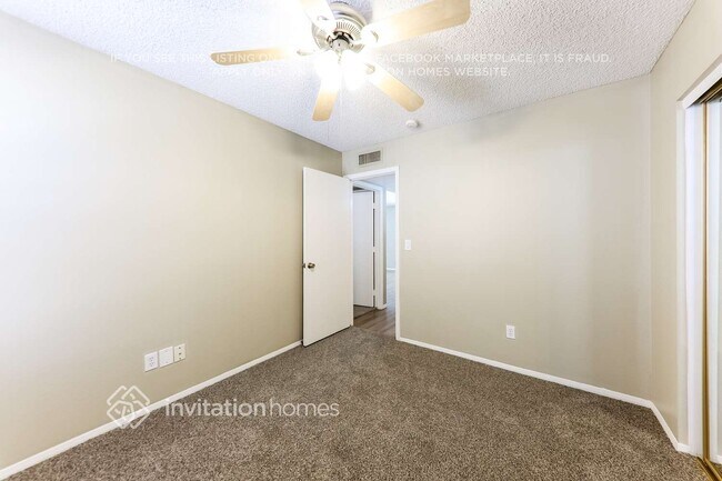 Building Photo - 11841 N 76th Ln