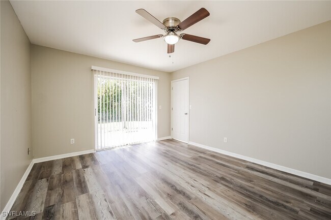 Building Photo - 1428 SW 11th Ave
