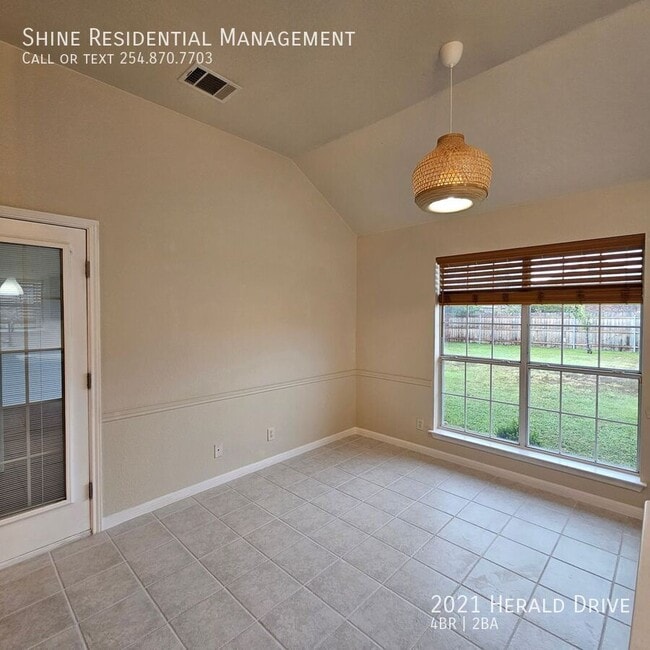 Building Photo - 2021 Herald Dr