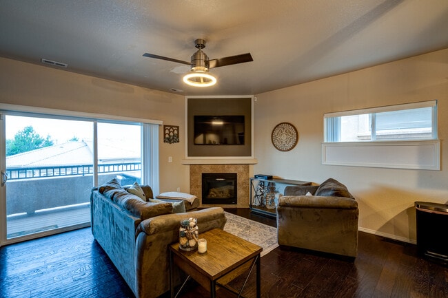 Building Photo - 4759 Iron Horse Villas Point