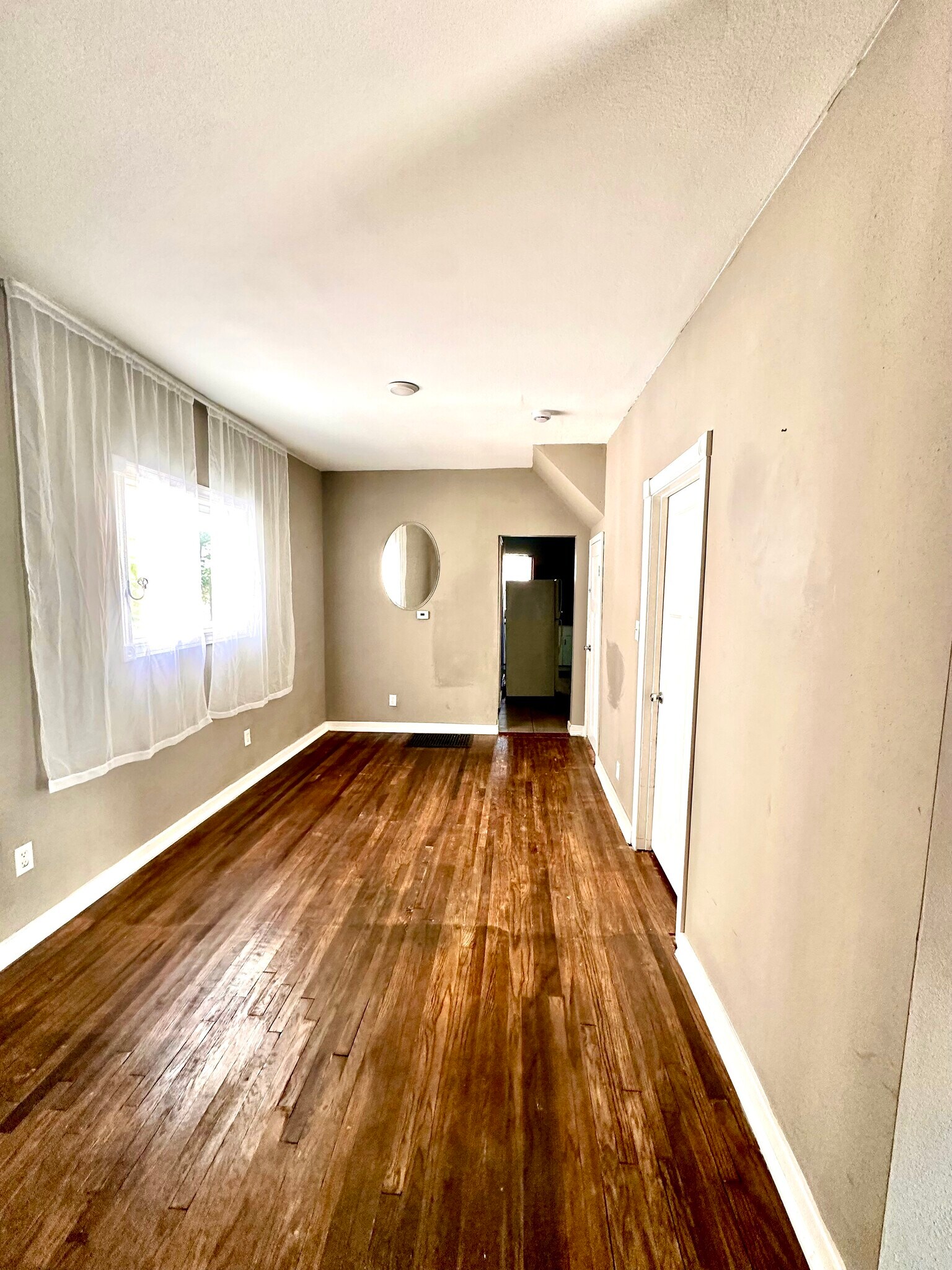 Building Photo - 1435 7th St