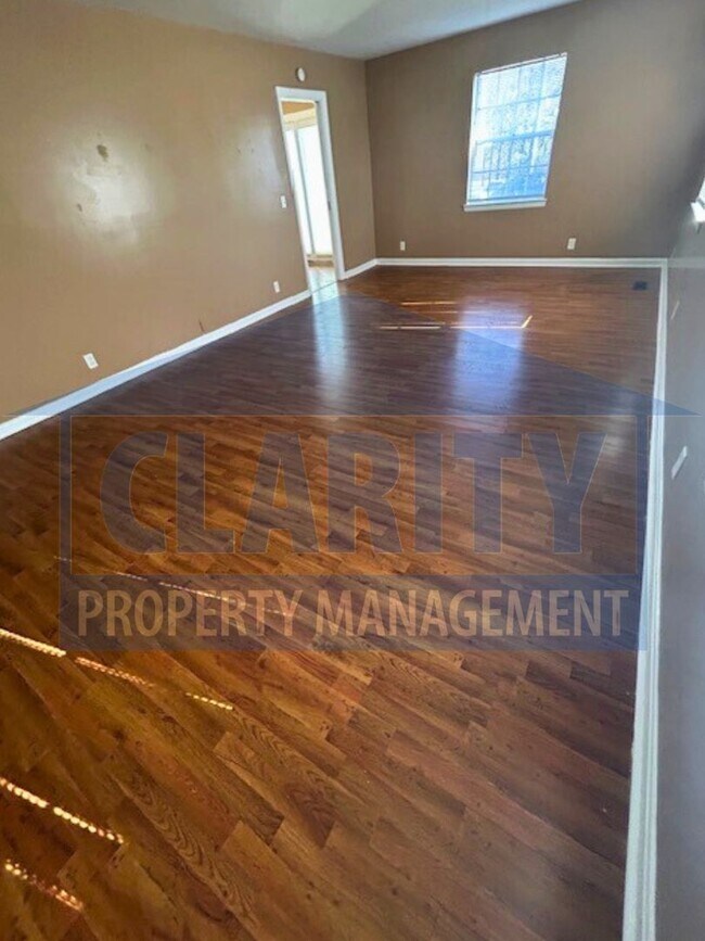 Building Photo - Large, four bedroom home in Chattanooga!