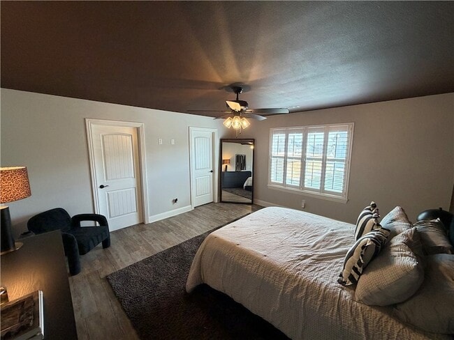 Building Photo - 2816 SW Arlington Blvd