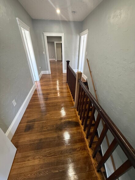 Building Photo - 129 Stanwood St