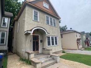 Building Photo - 702 Conway St