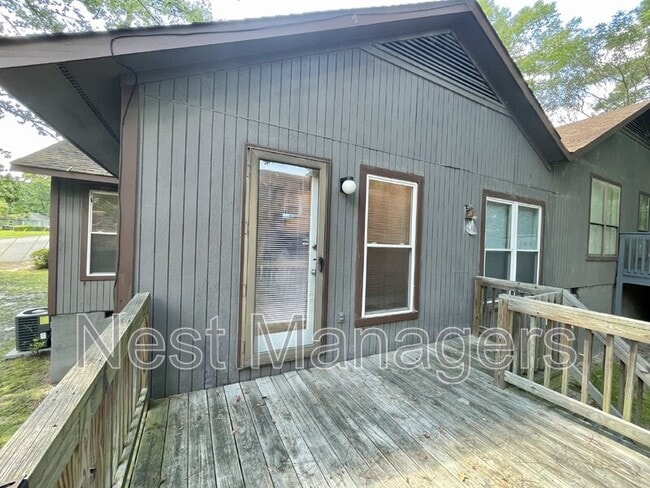 Building Photo - 820A Anarine Rd