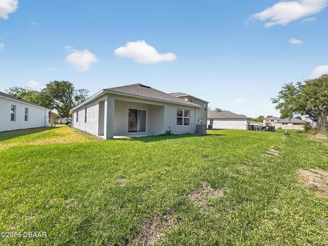 Building Photo - 982 Commons Wy