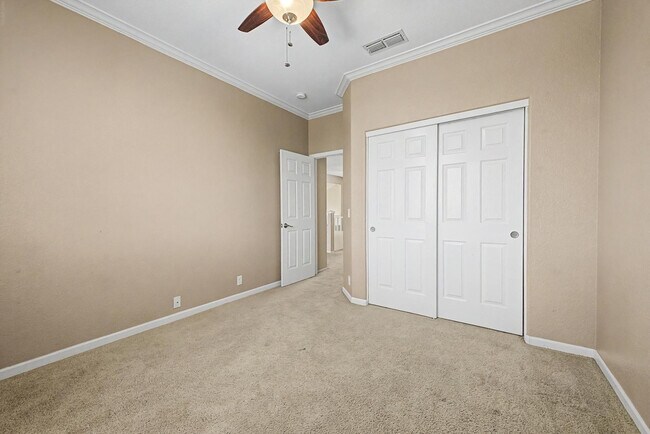 Building Photo - 6029 W Morrow Dr