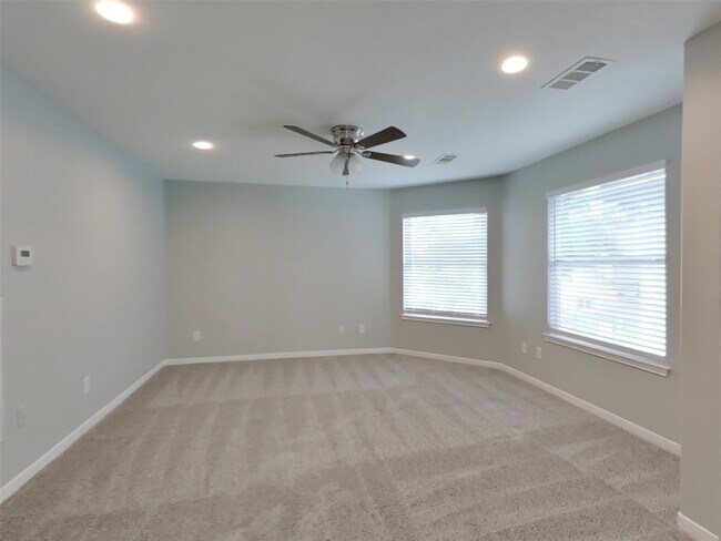 Building Photo - 6726 Misty Dale Dr