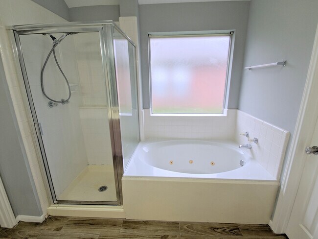 Building Photo - 4805 E Columbary Dr