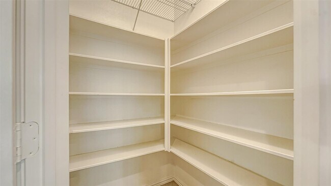 Building Photo - 32706 Oak Heights Ln