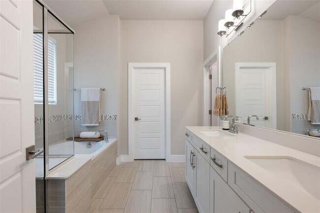 Building Photo - 2212 Prairie Oaks Dr