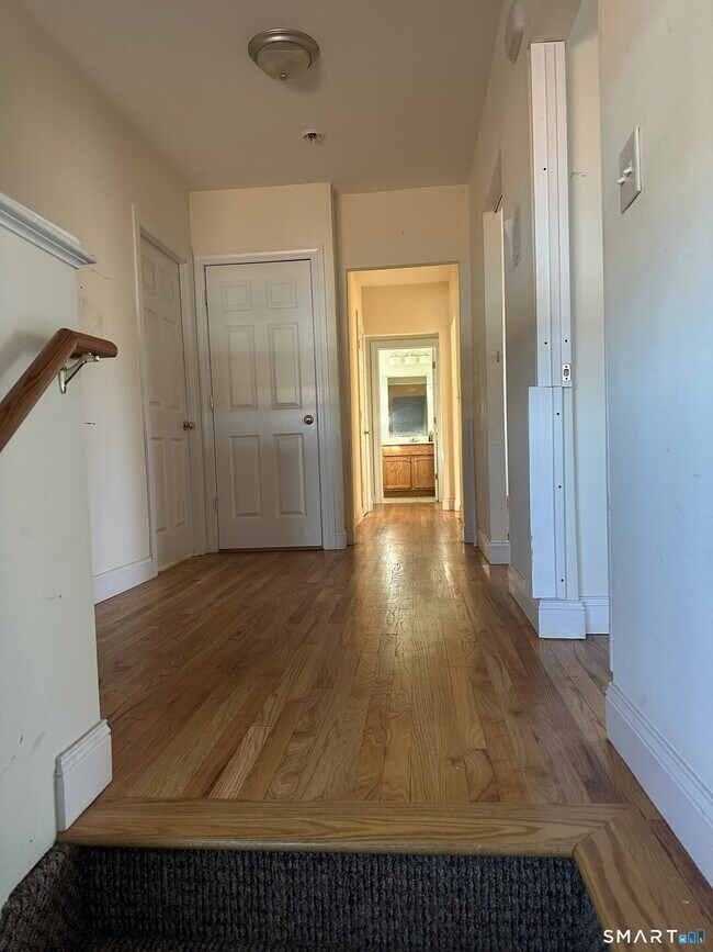 Building Photo - 11 Park St