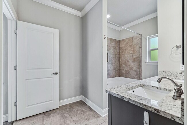 Building Photo - 2381 Belmont Dr