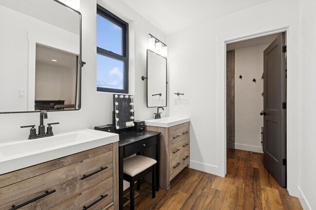 Building Photo - Whitefish Home in The Lakes