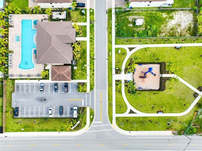 Building Photo - 25532 SW 108th Ave