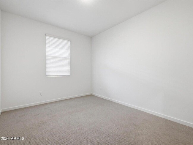 Building Photo - 15875 W Cottontail Ln