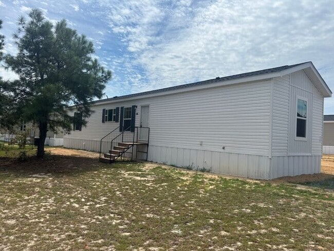 Primary Photo - 200 Rosewood Ave