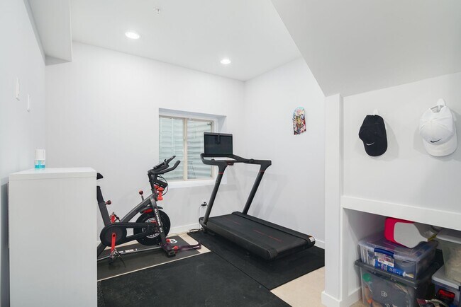 Building Photo - Four Bed Olde Kensington/Fishtown Home