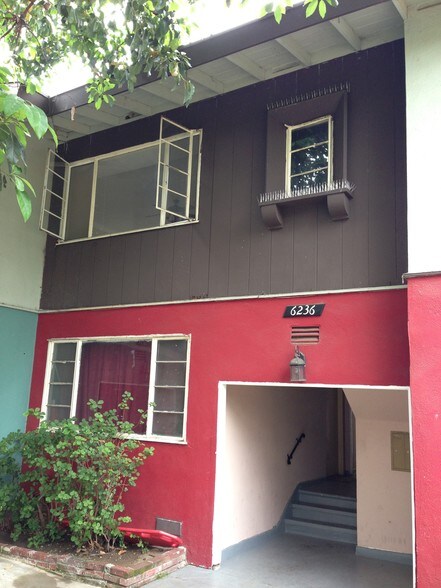 Building Photo - 6239 Lexington Ave