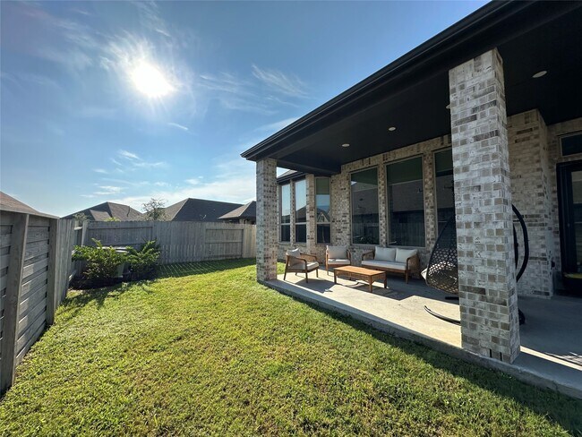 Building Photo - 4810 Cedar Butte Ln