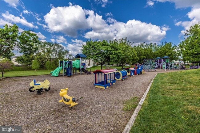 Building Photo - 106 Lamont Ln