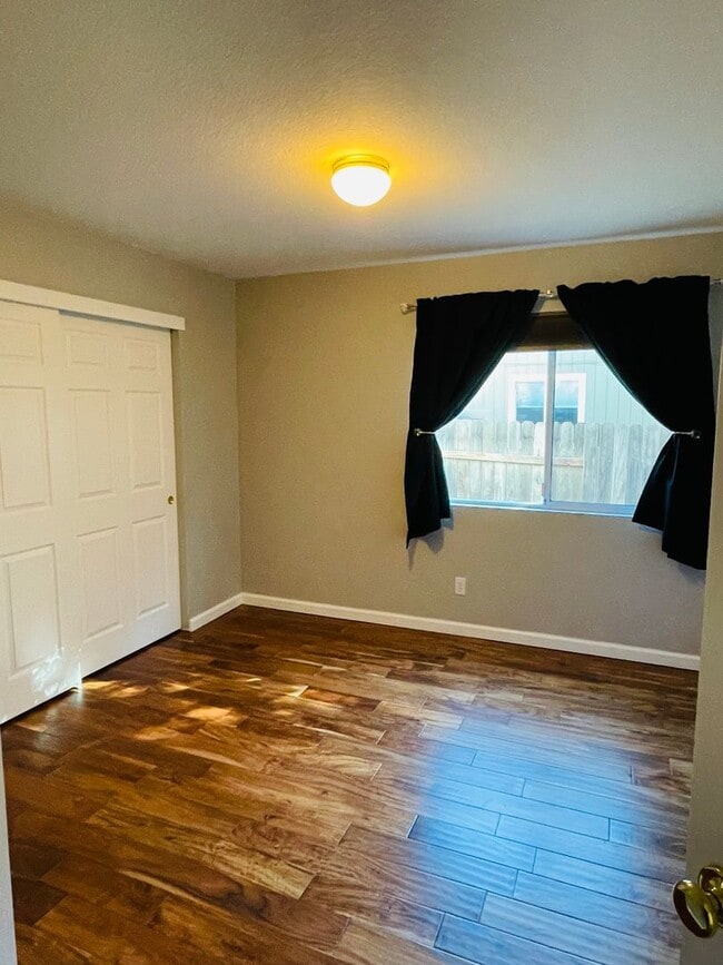 Building Photo - 5106 Camanche Way