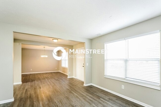 Building Photo - 4 Bedroom Pet-Friendly Home in Zionsville,...