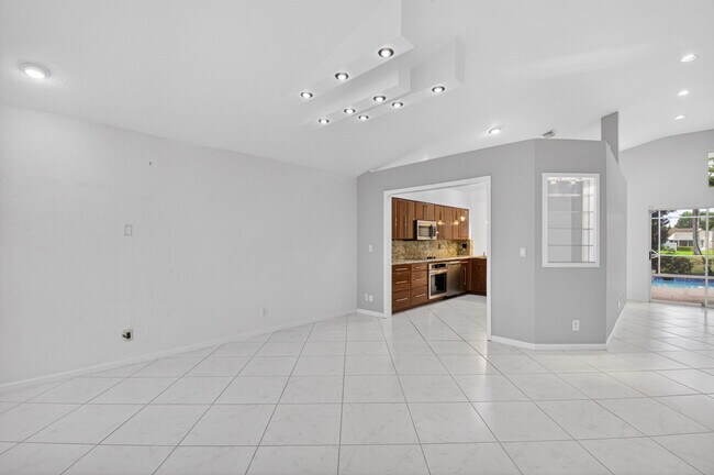 Building Photo - 7558 Ironbridge Cir