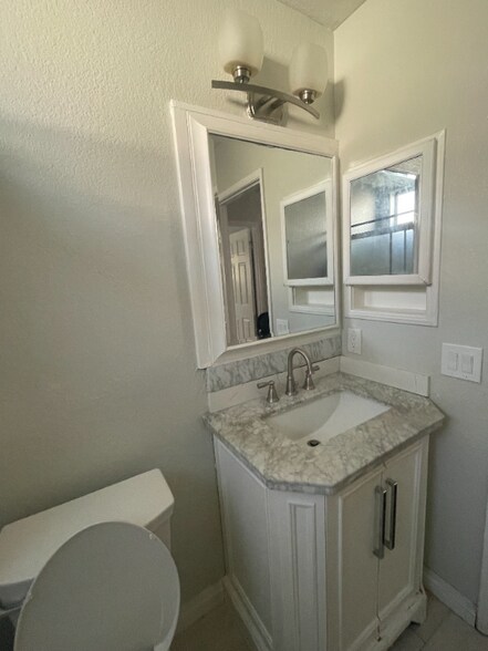 Building Photo - 11921 Bryant St