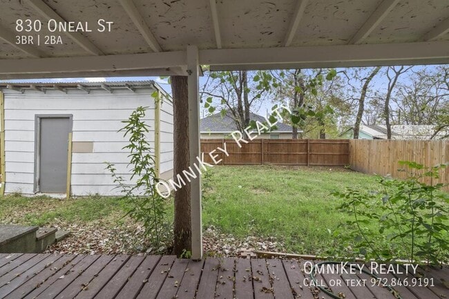Building Photo - 830 Oneal St