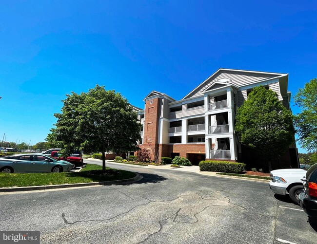 Building Photo - 634 Oyster Bay Pl
