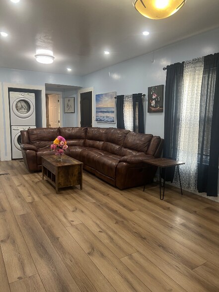 Building Photo - 206 Neponset Ave