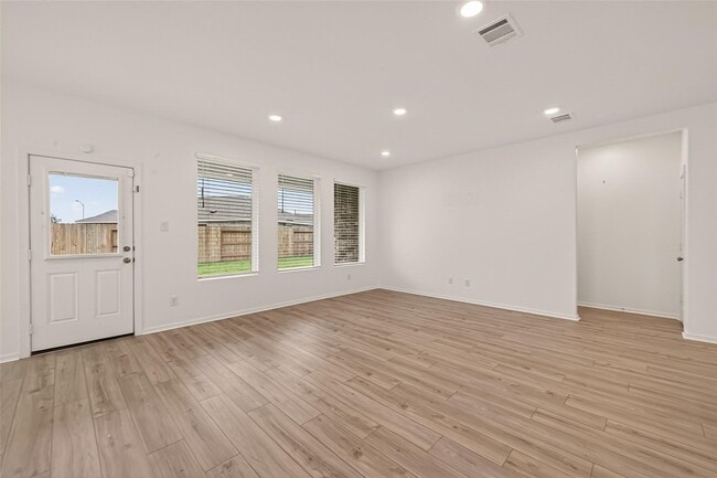 Building Photo - 3023 Ruby Rdg Dr