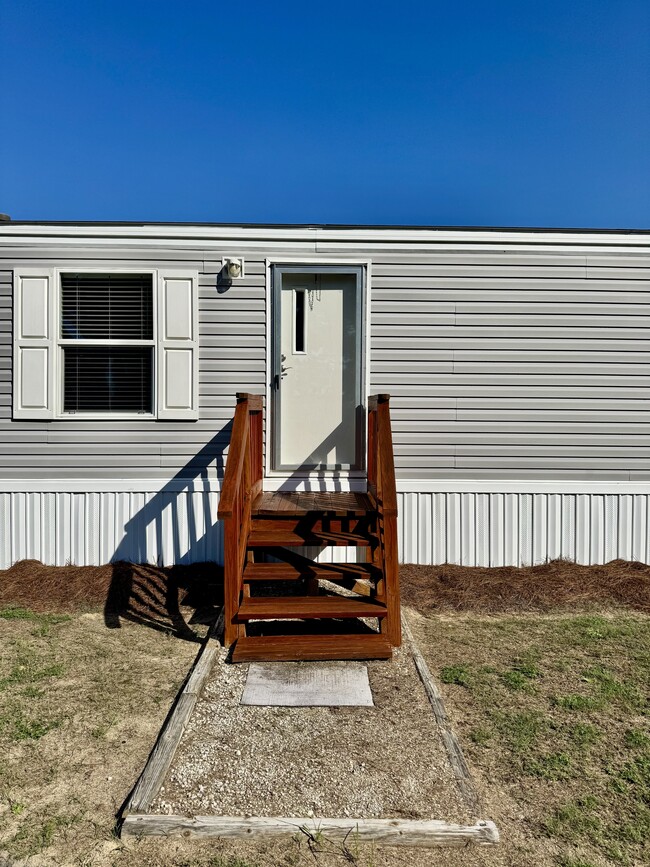 Building Photo - 100 Blissful Ct